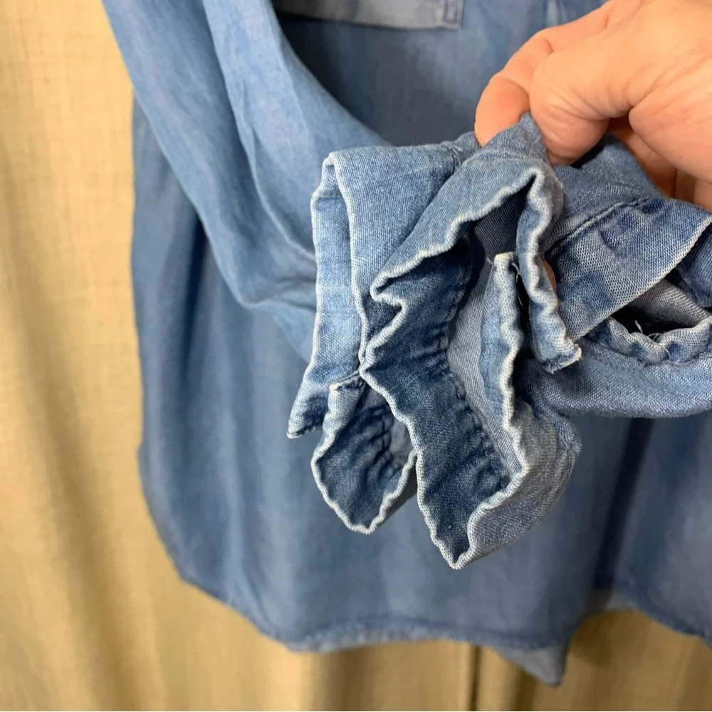 Lolé Blue Chambray Denim Shirt Sz L Relaxed Fit Flwy Lyocell Long sleeve Blouse - Picture 5 of 14